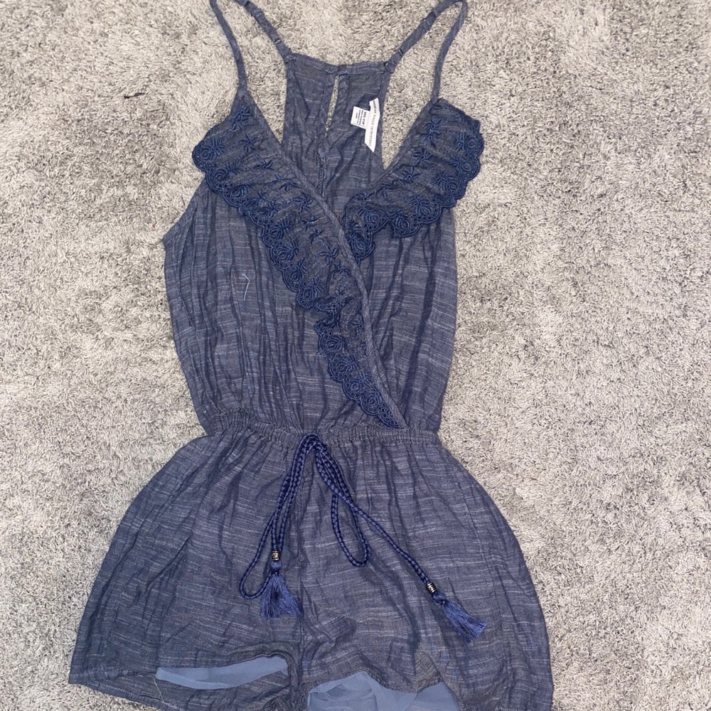 AMERICAN EAGLE BLUE RUFFLE ROMPER
